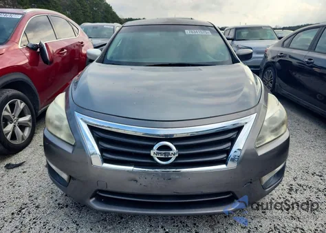 2015 Nissan Altima 2.5 z USA, uszkodzony, nr VIN 1N4AL3AP4FC286540